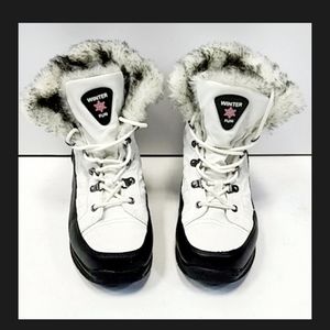 Totes Women's White Faux Fur Lined Boots